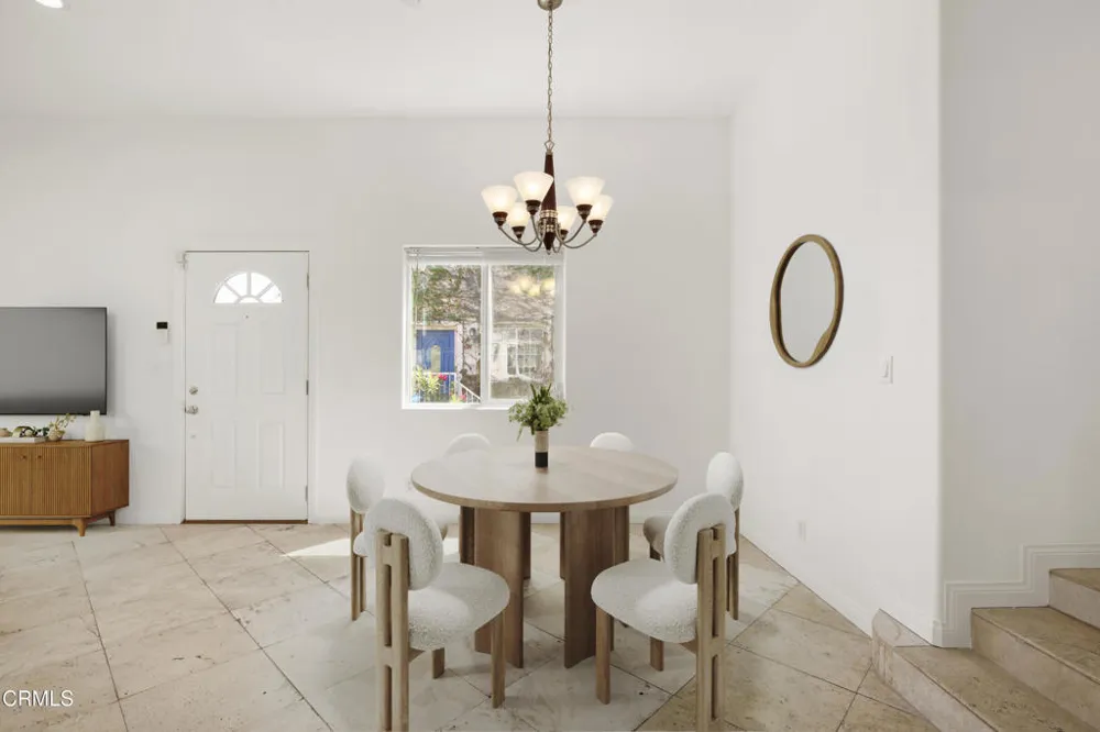 3211 Kenneth Drive Los Angeles, CA 90032