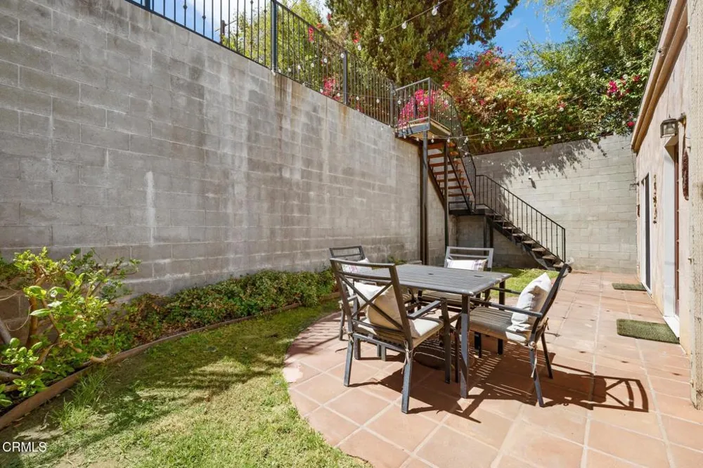 3211 Kenneth Drive Los Angeles, CA 90032