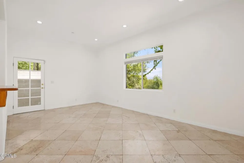 3211 Kenneth Drive Los Angeles, CA 90032