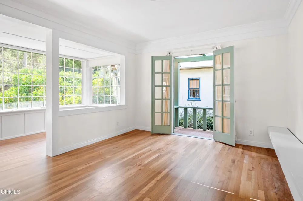 2024 Laurel Canyon Boulevard Los Angeles, CA 90046