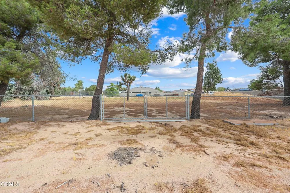 15424 Mesquite Street Hesperia, CA 92345