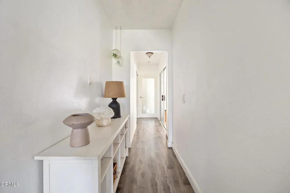 6451 Denny Avenue North Hollywood, CA 91606
