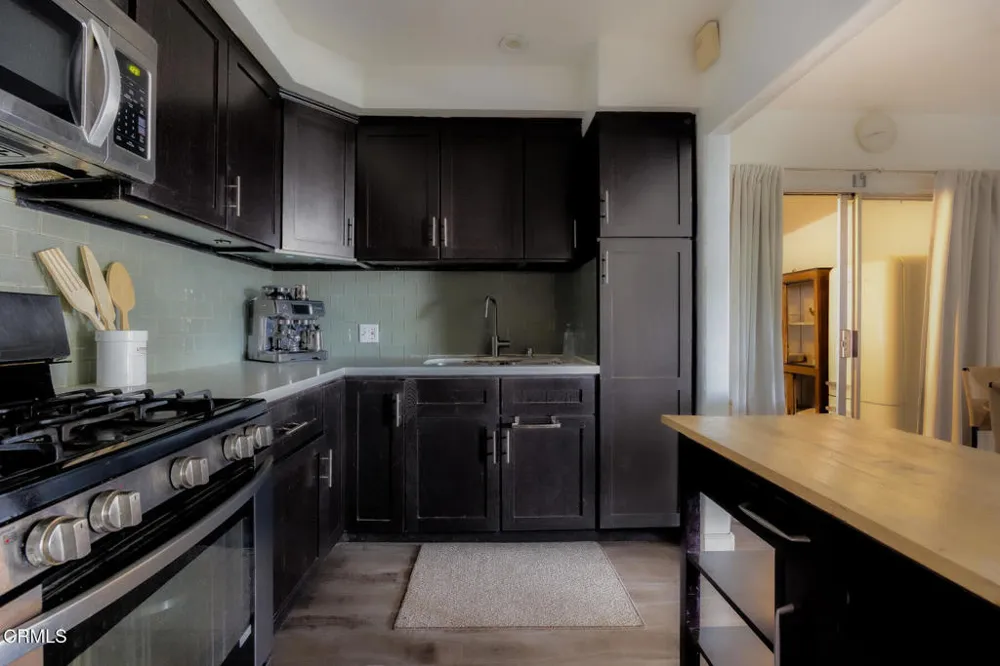 6451 Denny Avenue North Hollywood, CA 91606