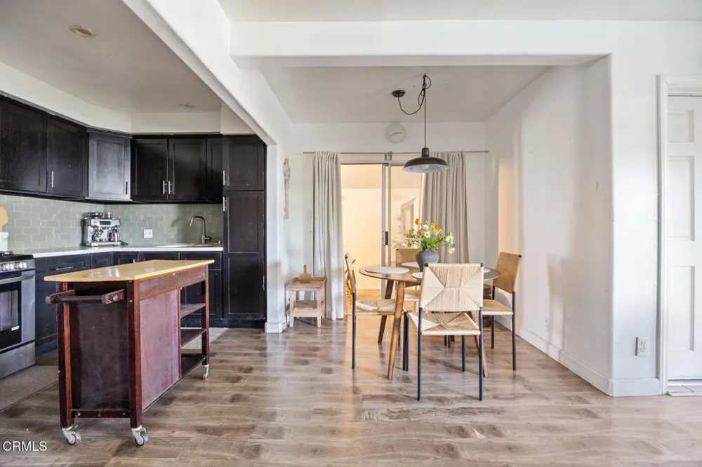 6451 Denny Avenue North Hollywood, CA 91606
