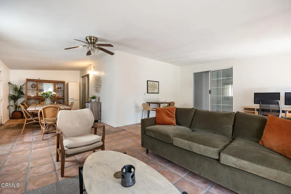 6451 Denny Avenue North Hollywood, CA 91606