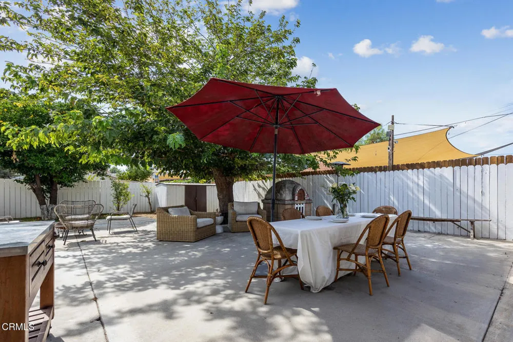 6451 Denny Avenue North Hollywood, CA 91606