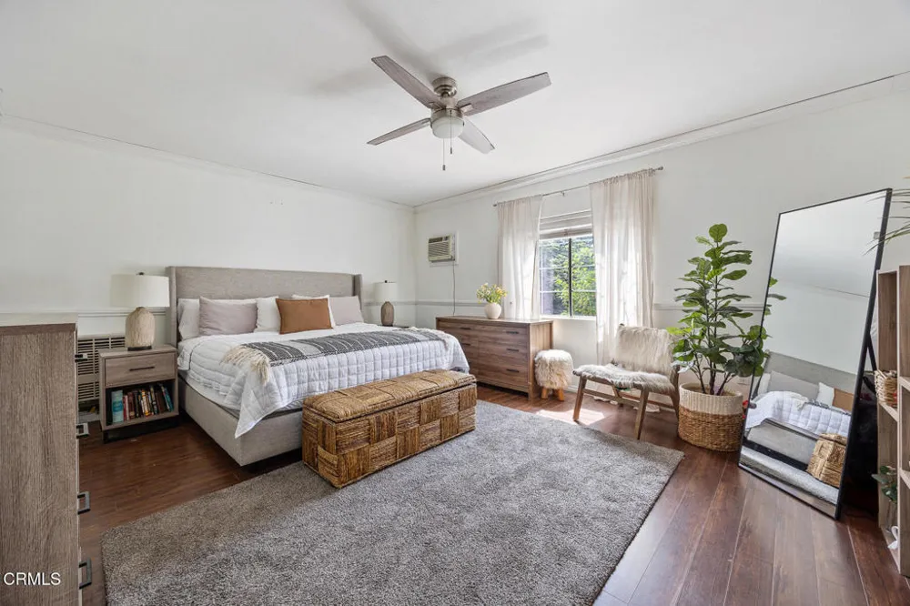 6451 Denny Avenue North Hollywood, CA 91606