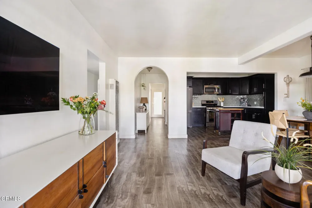 6451 Denny Avenue North Hollywood, CA 91606