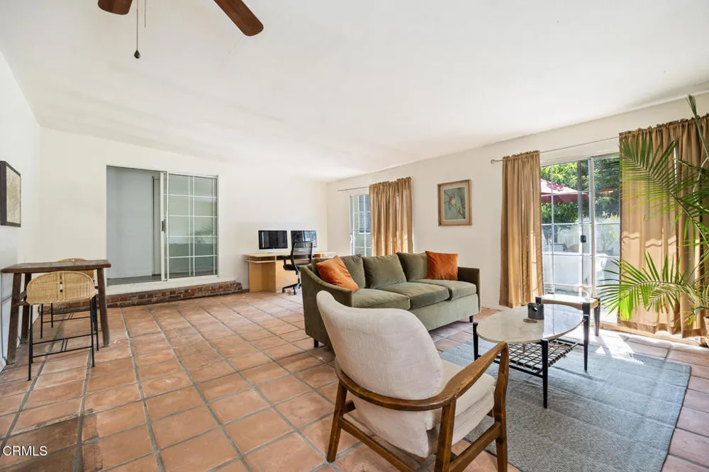 6451 Denny Avenue North Hollywood, CA 91606