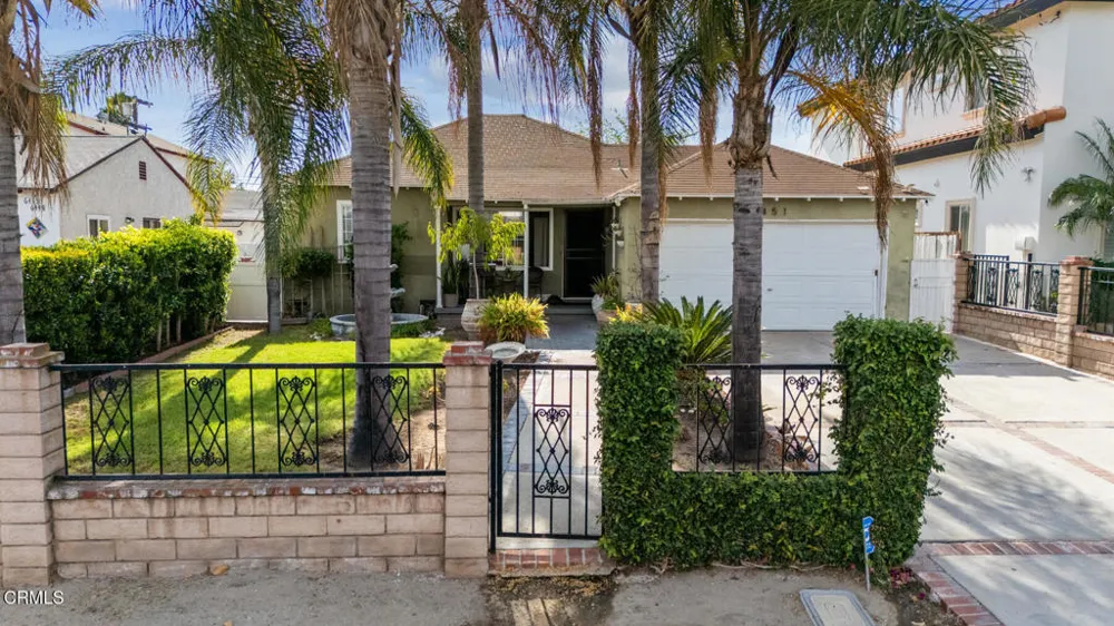 6451 Denny Avenue North Hollywood, CA 91606
