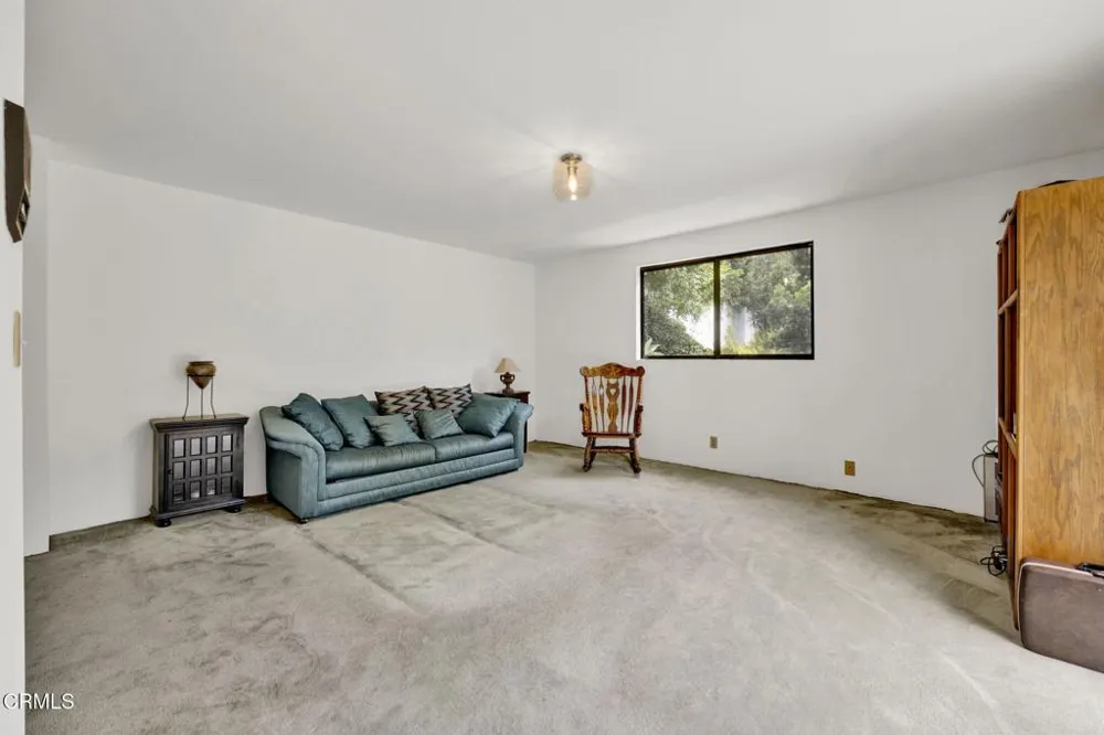1742 Hill Drive South Pasadena, CA 91030