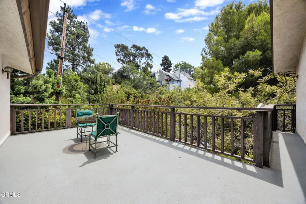 1742 Hill Drive South Pasadena, CA 91030