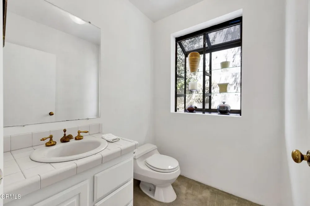 1742 Hill Drive South Pasadena, CA 91030