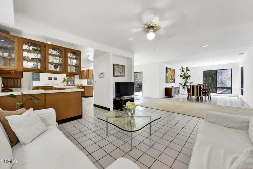 1742 Hill Drive South Pasadena, CA 91030
