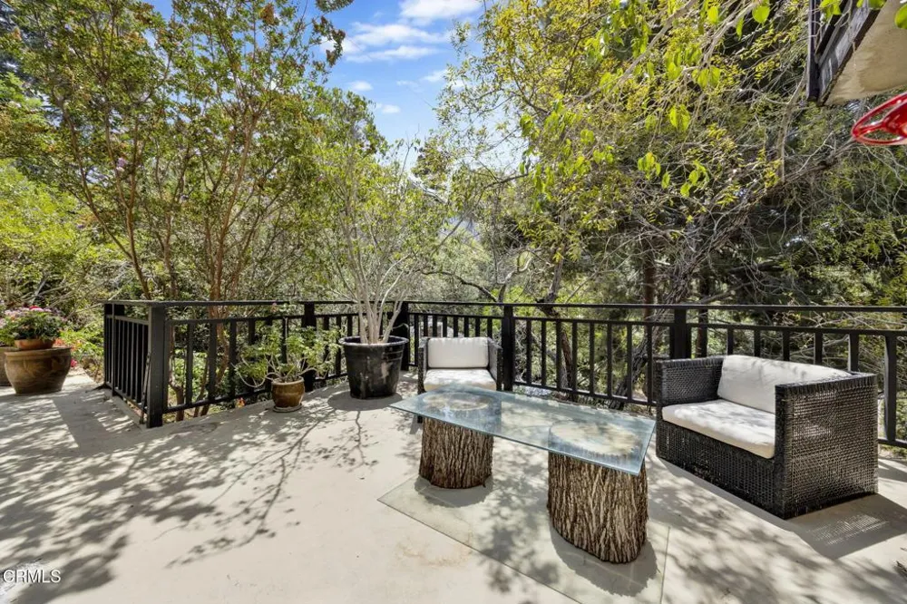 1742 Hill Drive South Pasadena, CA 91030