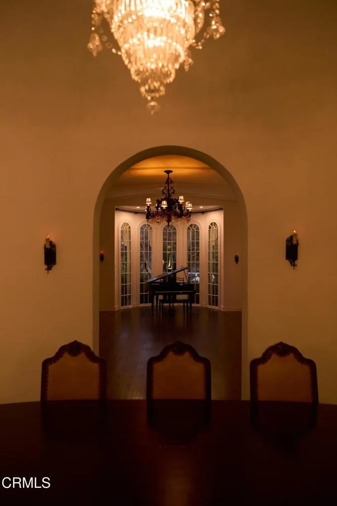 913 Burnside Avenue Los Angeles, CA 90036