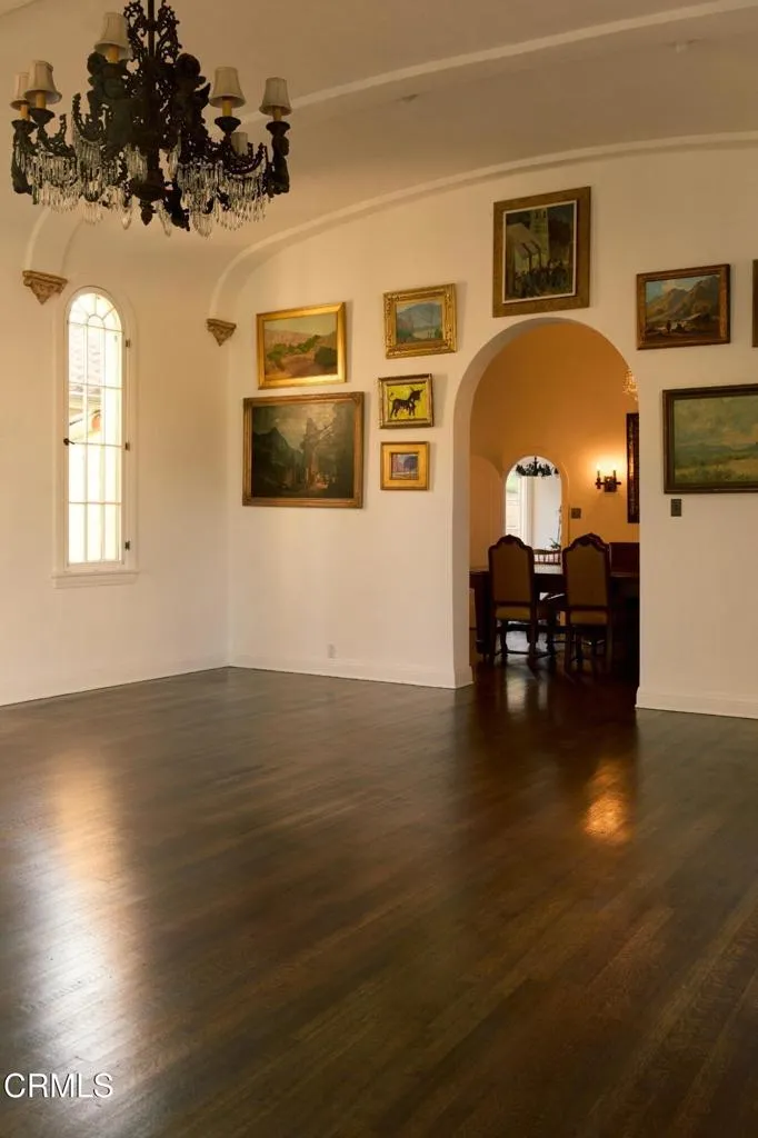 913 Burnside Avenue Los Angeles, CA 90036