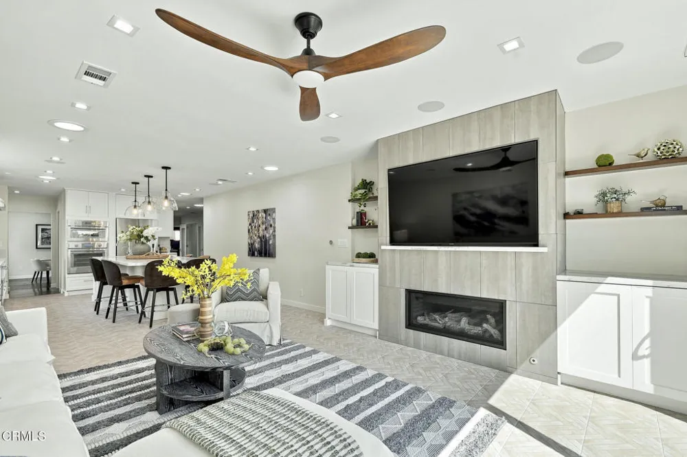 4356 Bel Aire Drive La Canada Flintridge, CA 91011