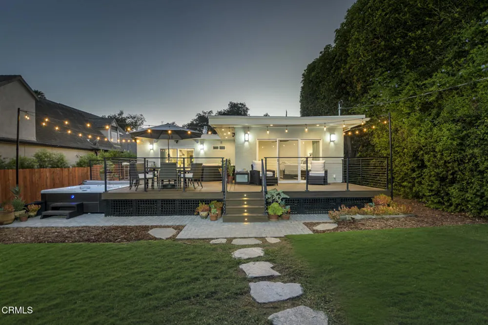 4356 Bel Aire Drive La Canada Flintridge, CA 91011