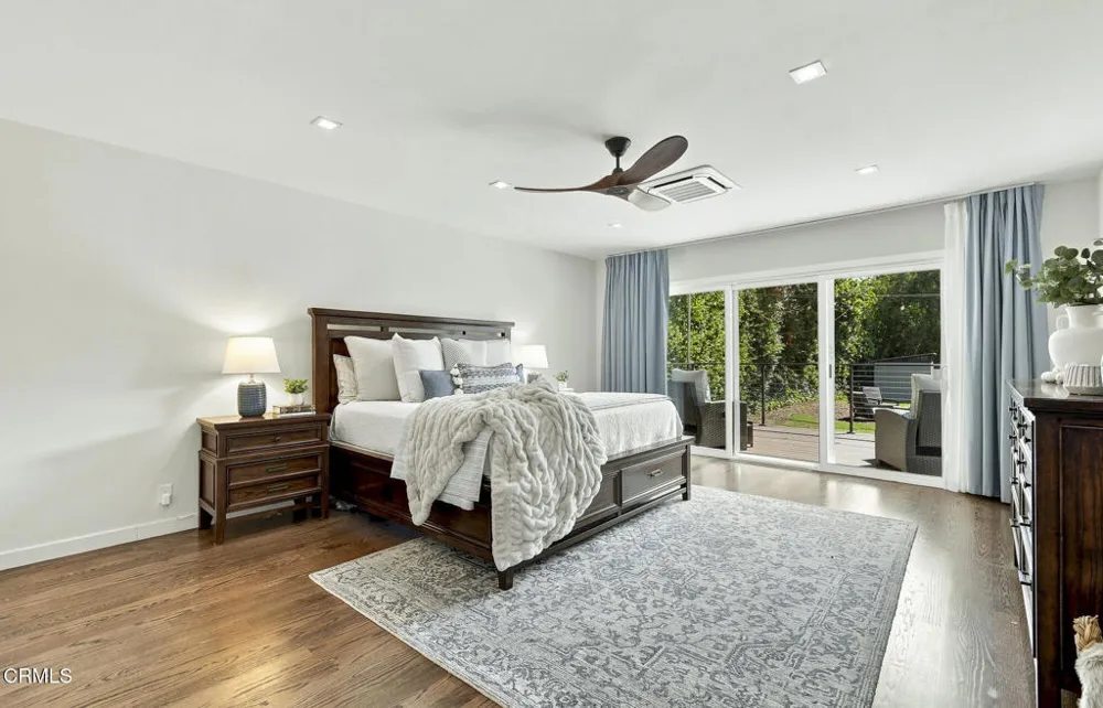 4356 Bel Aire Drive La Canada Flintridge, CA 91011