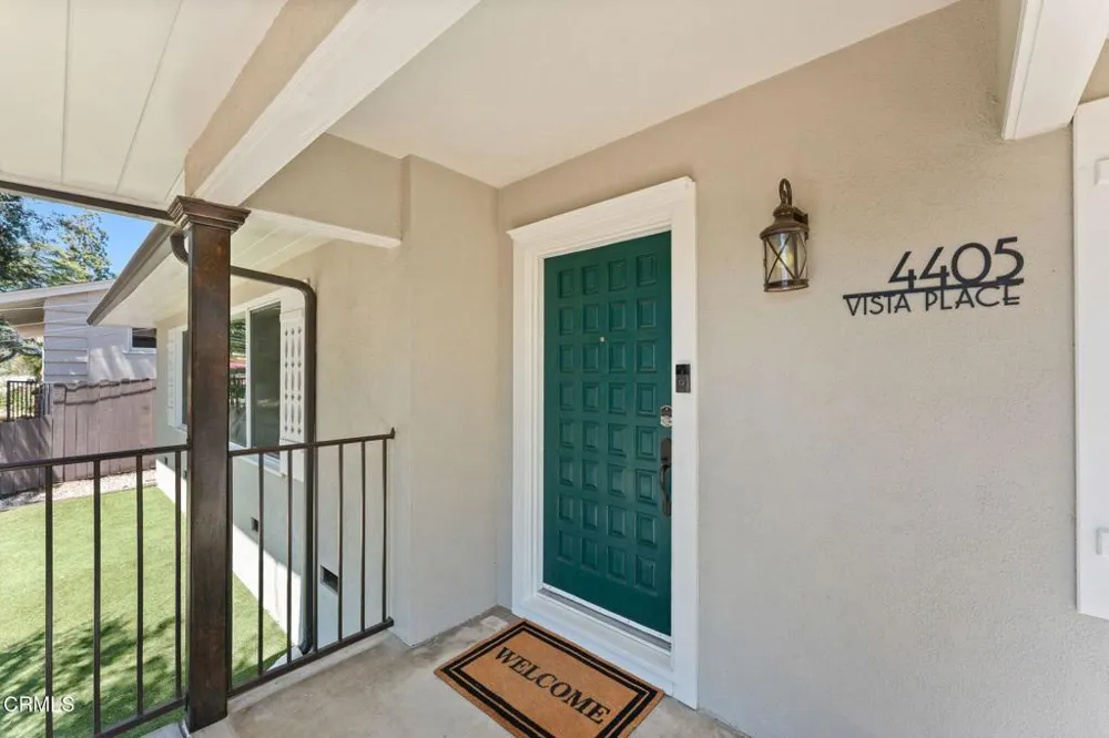 4405 Vista Place La Canada Flintridge, CA 91011
