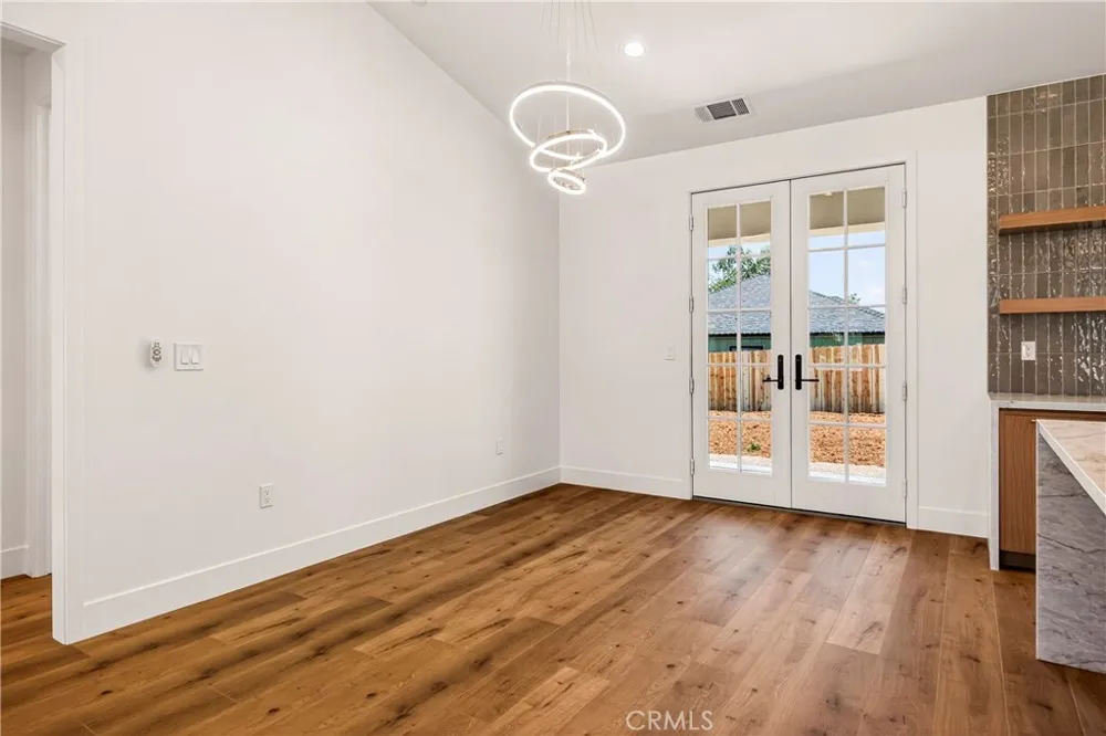 5871 Crestmoor Drive Paradise, CA 95969