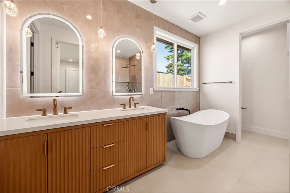 5871 Crestmoor Drive Paradise, CA 95969