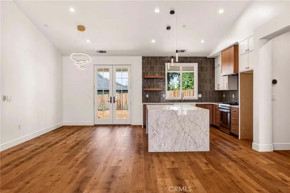 5871 Crestmoor Drive Paradise, CA 95969