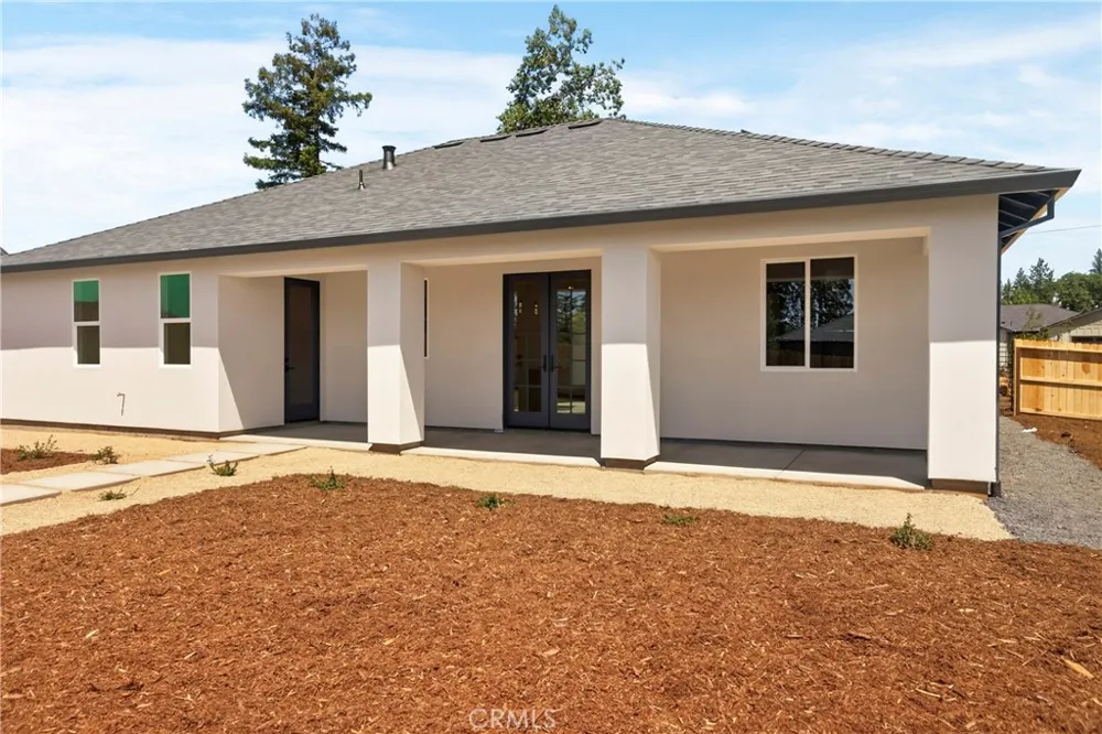5871 Crestmoor Drive Paradise, CA 95969