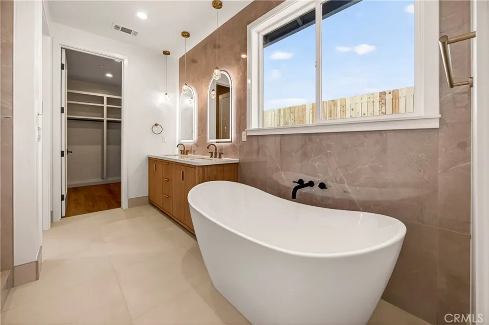 5871 Crestmoor Drive Paradise, CA 95969