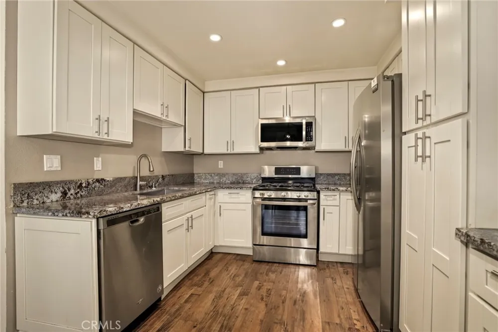 24662 Golfview Drive Valencia, CA 91355