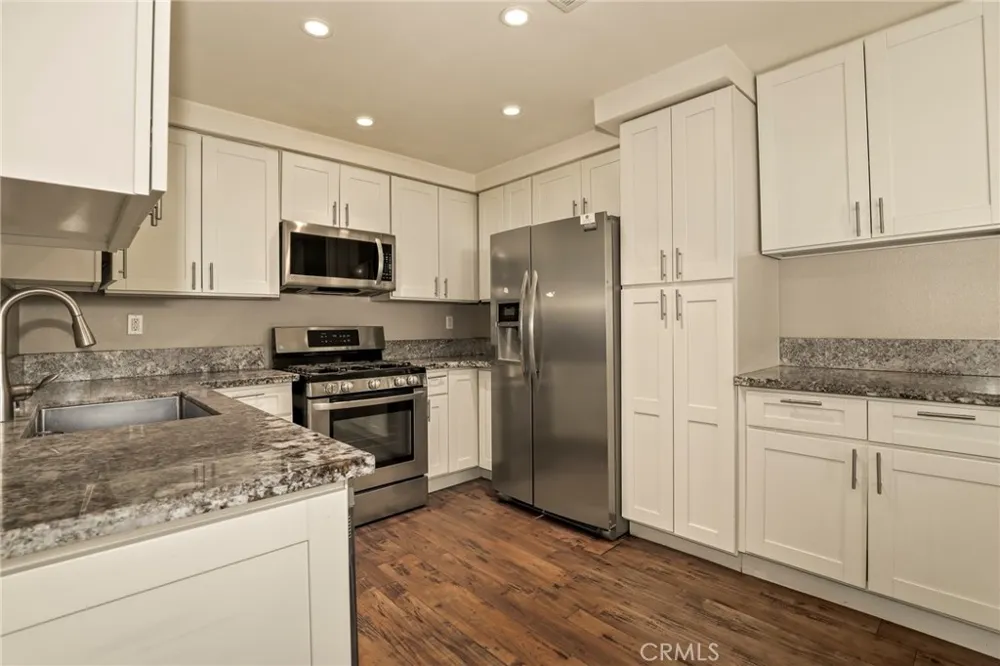 24662 Golfview Drive Valencia, CA 91355