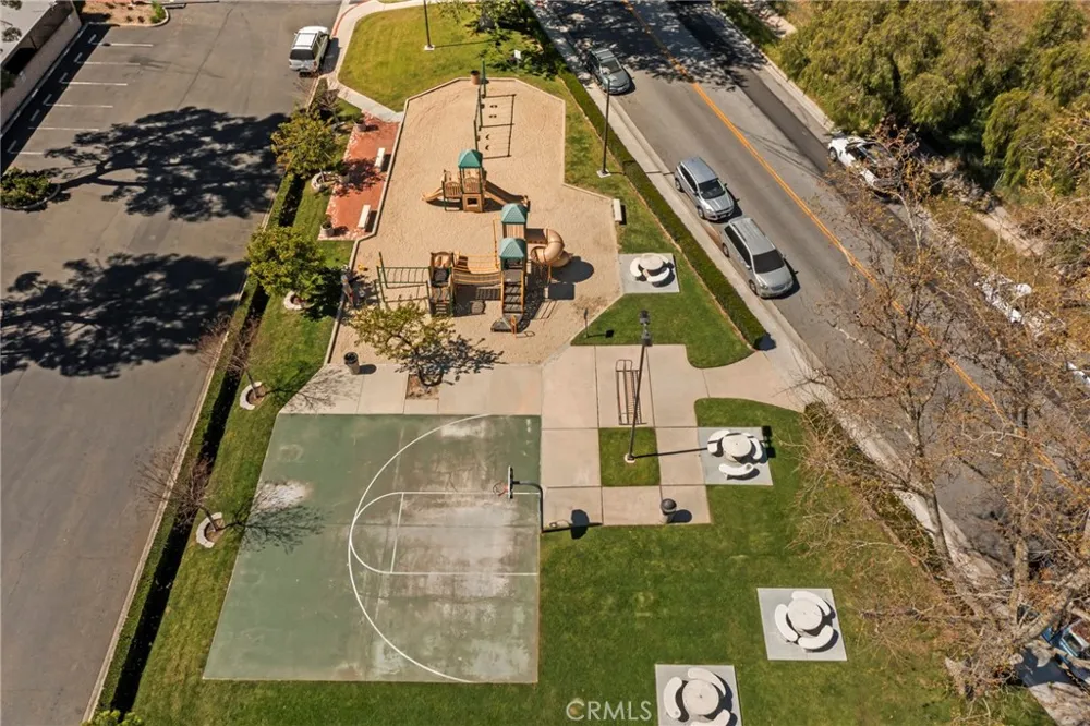 24662 Golfview Drive Valencia, CA 91355