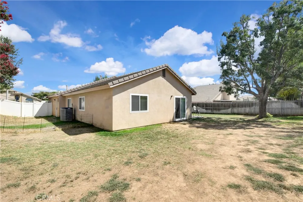 965 Hardwick Beaumont, CA 92223