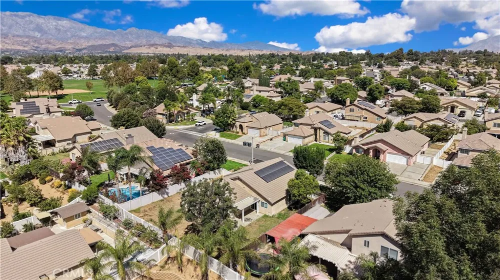 965 Hardwick Beaumont, CA 92223