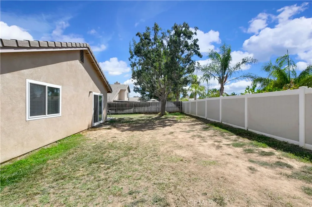965 Hardwick Beaumont, CA 92223