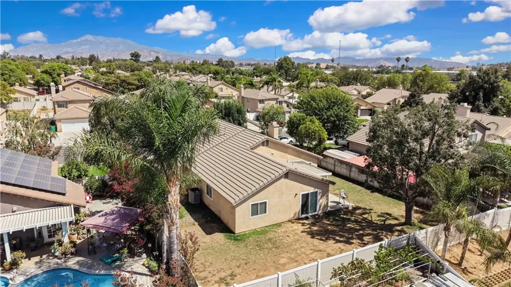 965 Hardwick Beaumont, CA 92223