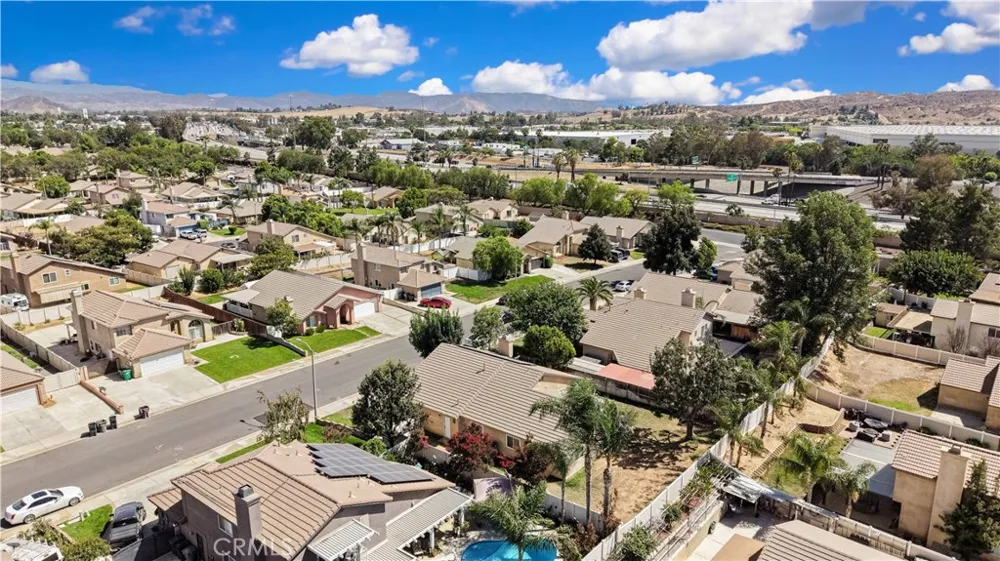 965 Hardwick Beaumont, CA 92223