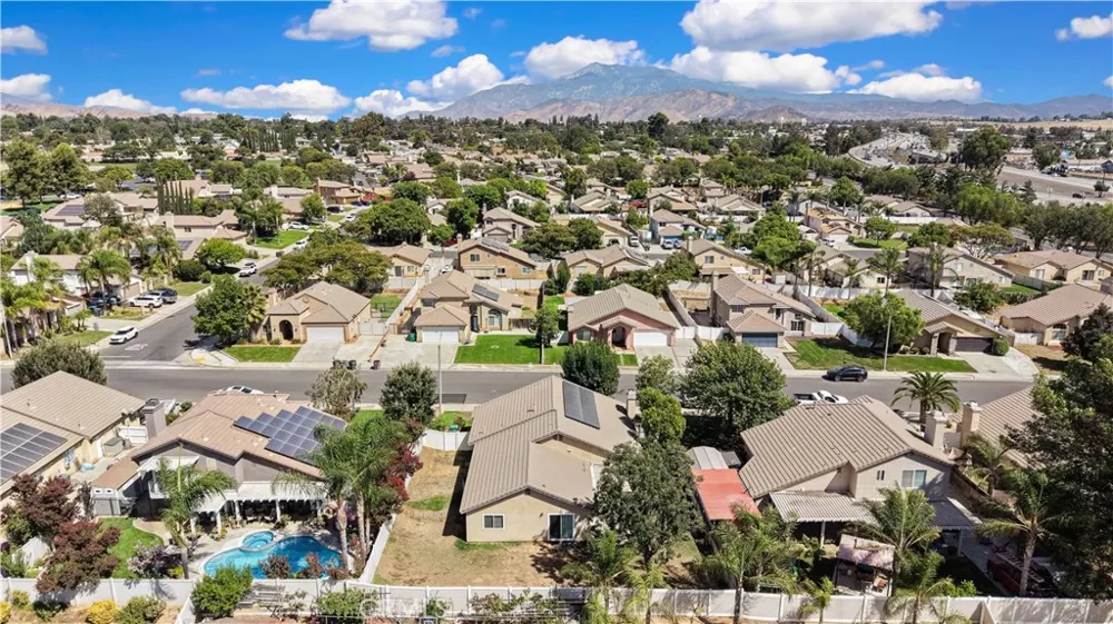 965 Hardwick Beaumont, CA 92223