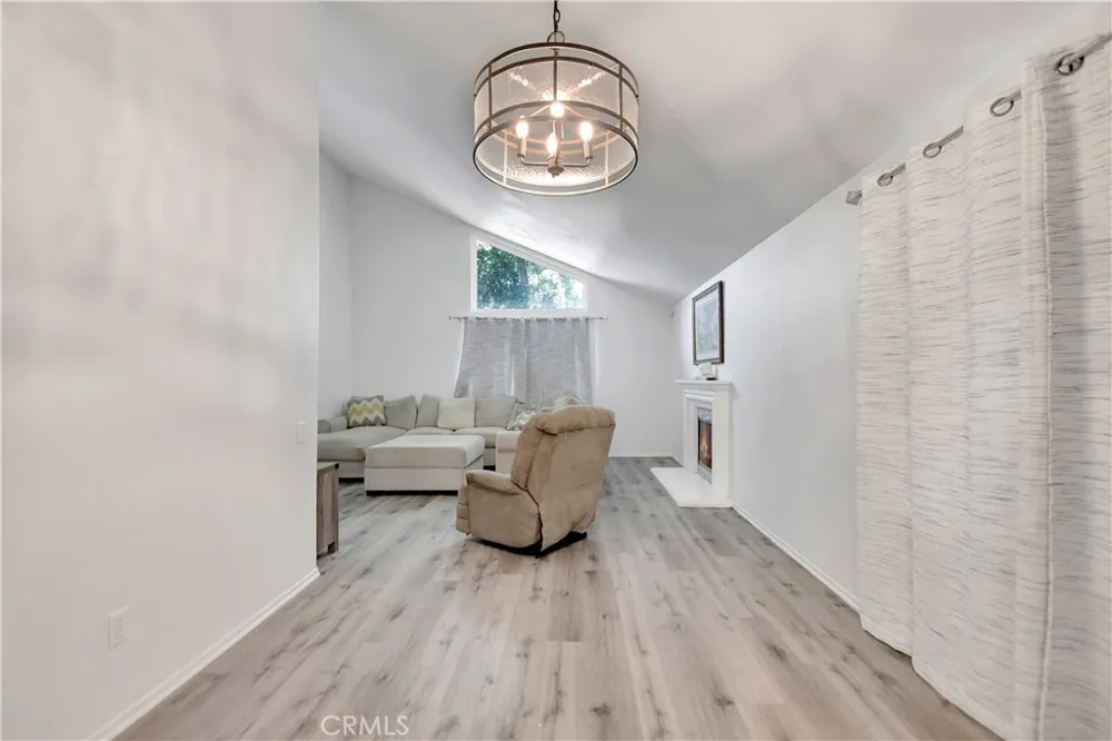 965 Hardwick Beaumont, CA 92223