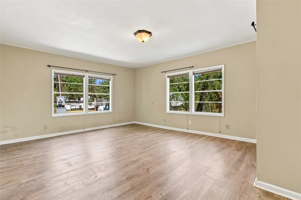 606 Harmons Way San Marcos, TX 78666