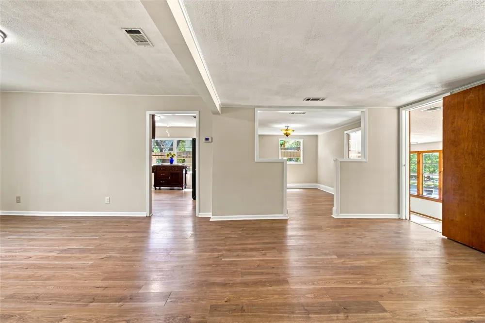 606 Harmons Way San Marcos, TX 78666