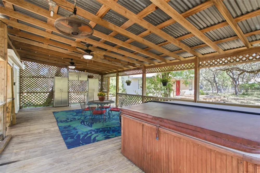 606 Harmons Way San Marcos, TX 78666