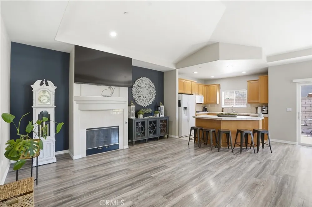 2354 Eastbury Santa Maria, CA 93455