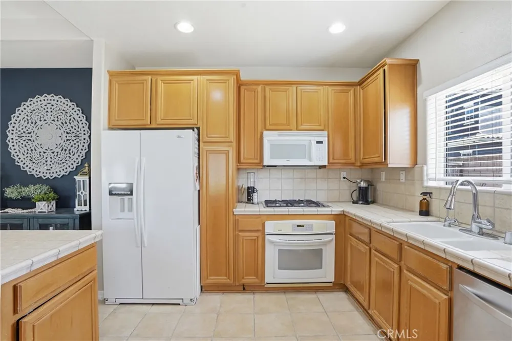 2354 Eastbury Santa Maria, CA 93455