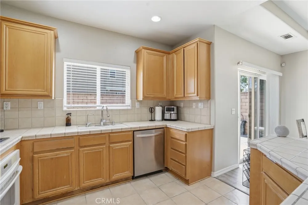 2354 Eastbury Santa Maria, CA 93455