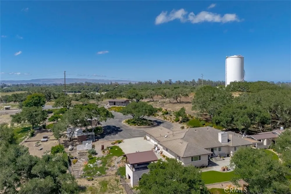 688 Willow Road Nipomo, CA 93444