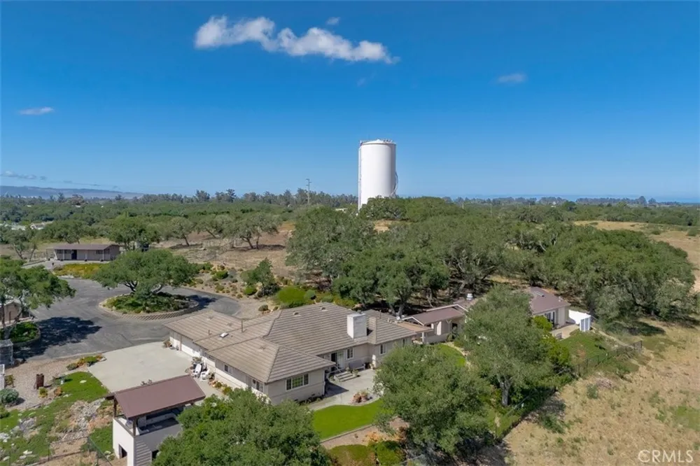 688 Willow Road Nipomo, CA 93444