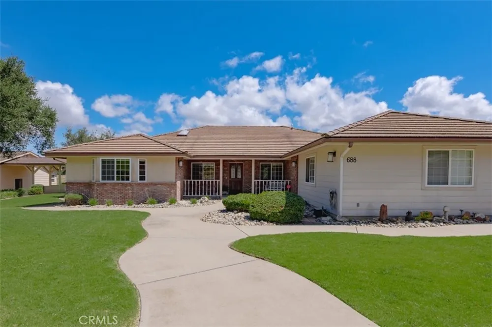 688 Willow Road Nipomo, CA 93444