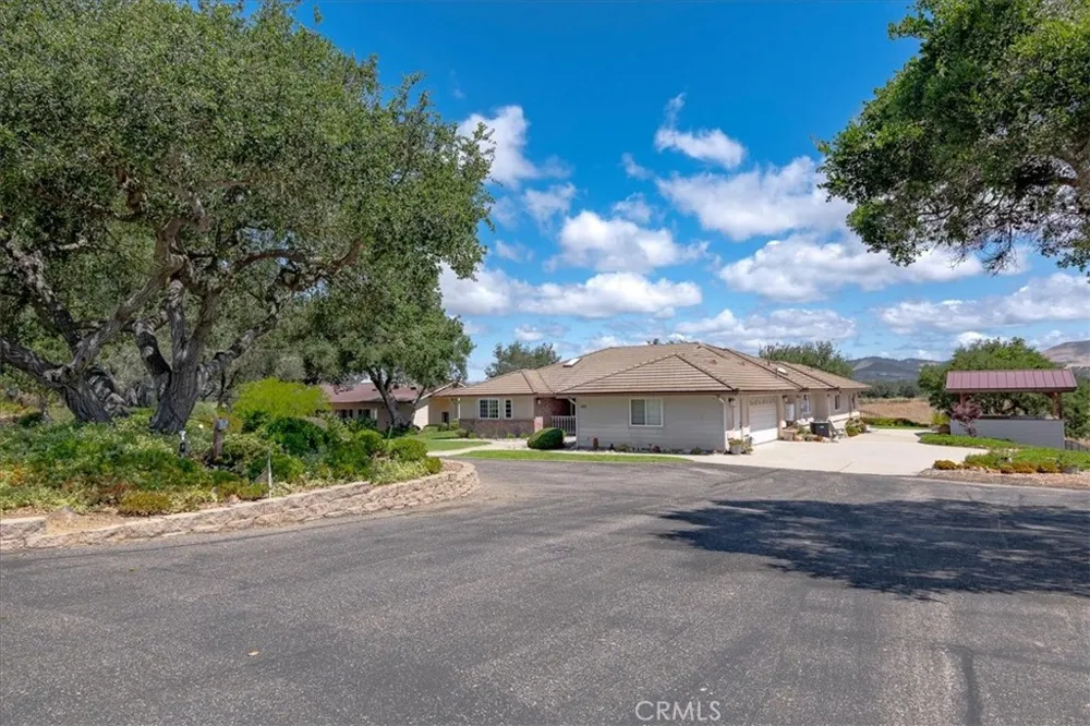 688 Willow Road Nipomo, CA 93444